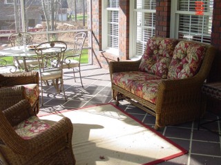 decorative-concrete-on-screen-porch
